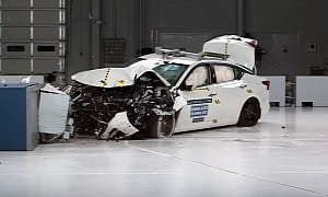 2025 Nissan Altima Flunks IIHS Crash Tests