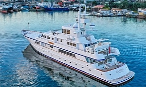 Late US Billionaire’s Iconic Classic Superyacht Sold as a Bargain