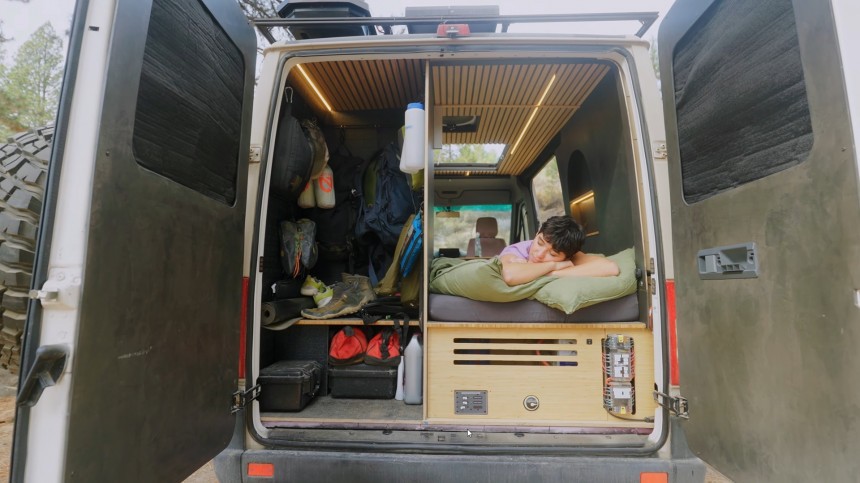 This Old Sprinter T1N Van Hides a Modern, Space\-Maximizing Apartment on Wheels